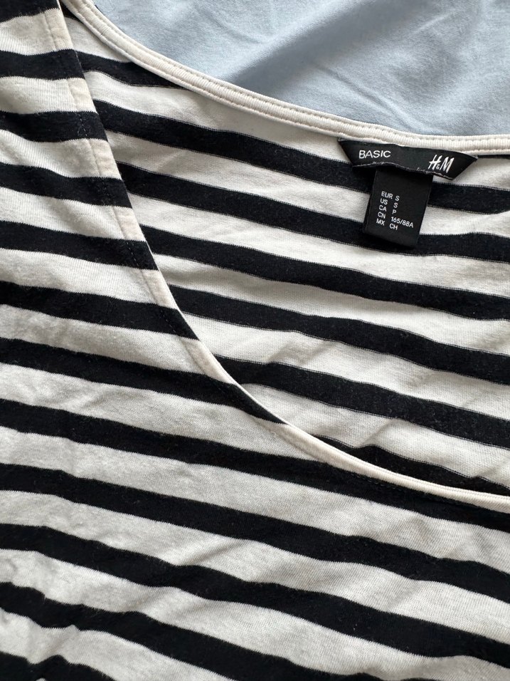 Çizgili, V Yaka, Uzun Kollu Bluz - Görsel 2