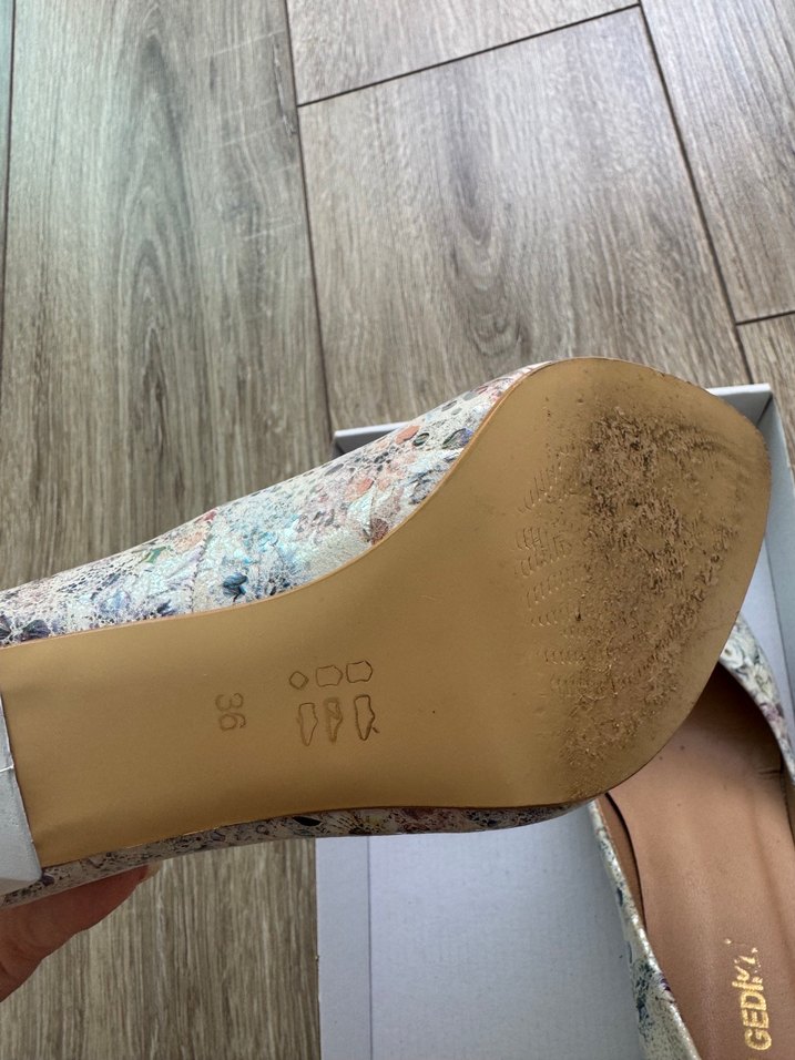 Beyaz Yüksek Topuklu Çiçek Desenli Özel Tasarım Stiletto - Görsel 3