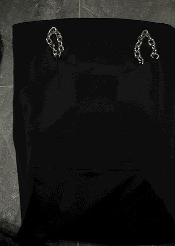 Zincir Detaylı siyah elbise - Görsel 2