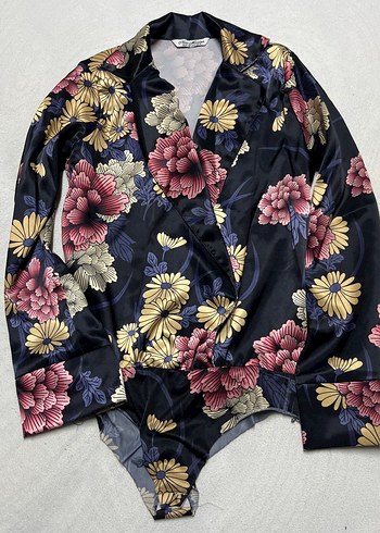 Çiçek Desenli Uzun Kollu Kadın Kimono