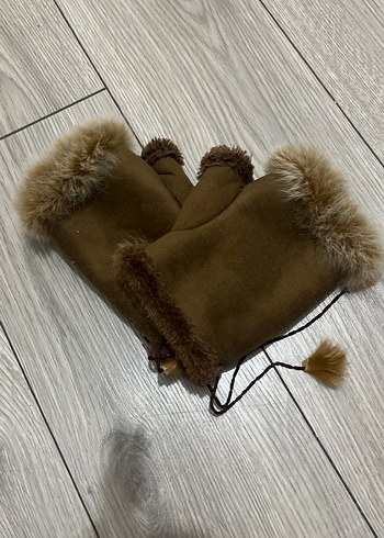 Kahverengi Kürklü Kadın Eldiveni
