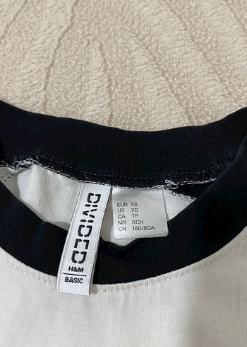 H&M H&M Siyah Beyaz Kısa Kollu Kadın Tişört
