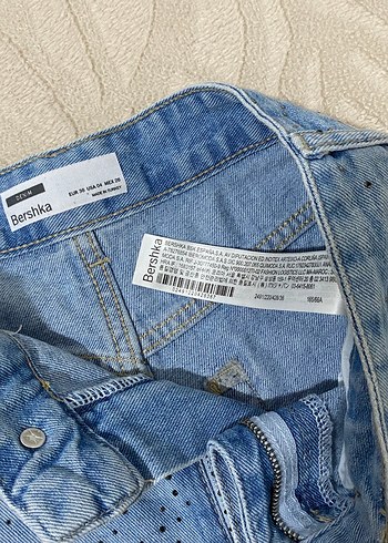 s Beden mavi Renk Bershka Pul Detaylı Bağlama Desenli Mini Kot Şort