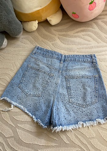 bershka, taşlı mini şort - Görsel 2