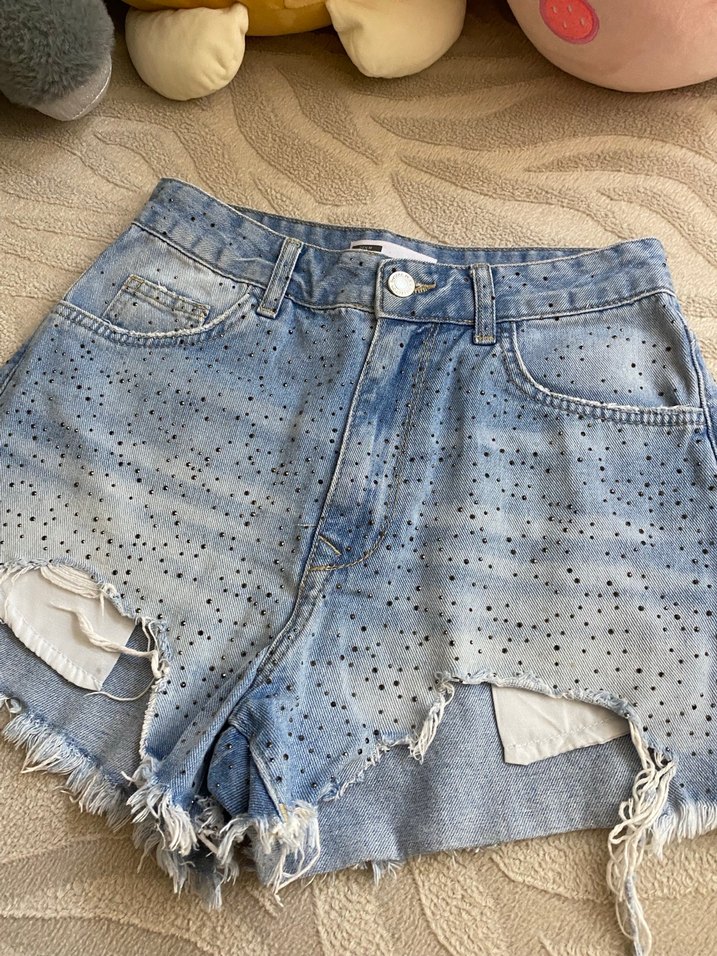 bershka, taşlı mini şort - Görsel 4