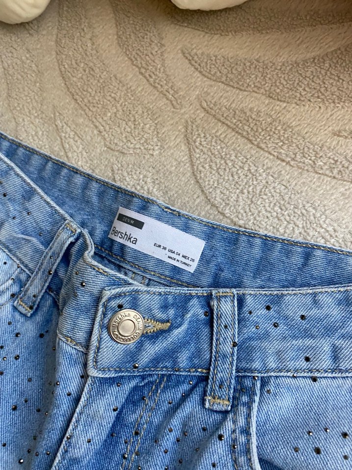 bershka, taşlı mini şort - Görsel 3