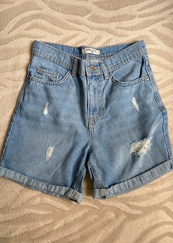 lc waikiki şort ve bershka üst - Görsel 2