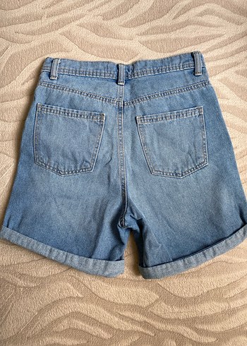 lc waikiki şort ve bershka üst - Görsel 3