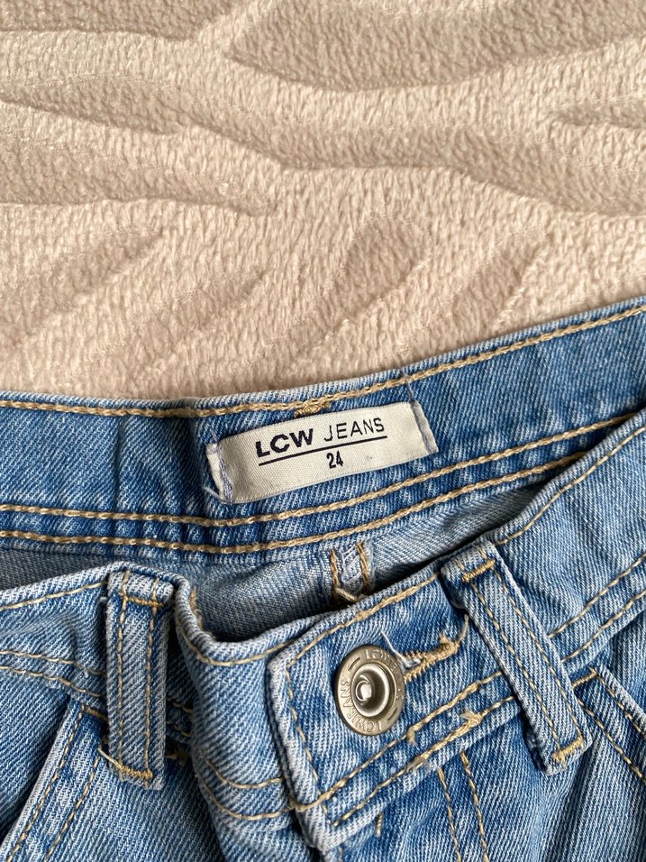 lc waikiki şort ve bershka üst - Görsel 4