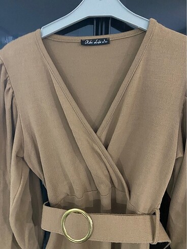 Kemerli kol düğmeli elbise - Görsel 2