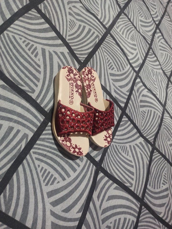 Diger Kırmızı İşlemeli Boncuklu Kadın Terlik 28numara - Görsel 2