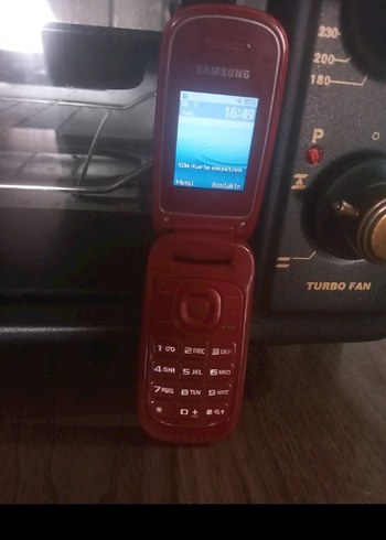 Parlak Kırmızı Samsung Telefon - Görsel 3