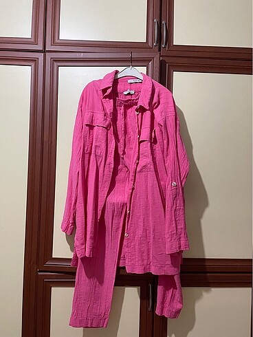 Pembe ikili takım