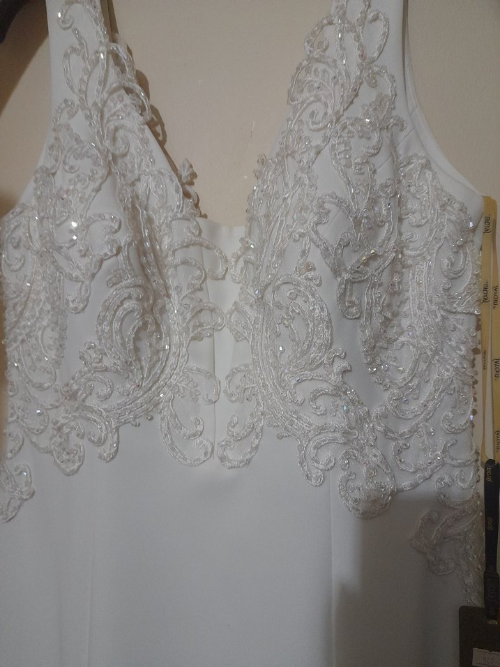 Kırık Beyaz Taşlı Denizkızı Gelinlik ve Abiye 
Hemen Kargo - Görsel 2