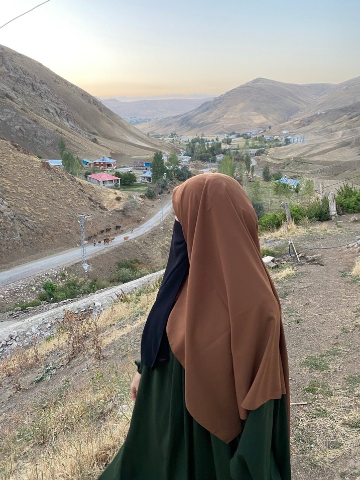 Haki yeşili ve kiremit rengi eşarp - Görsel 2