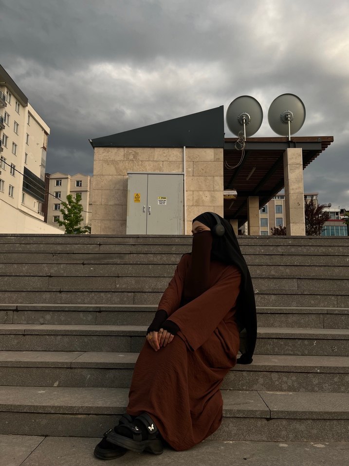 Acı kahve ayrobin ferace elbise - Görsel 3