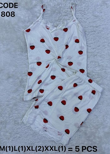 Beyaz Çilek Desenli Kısa Kadın Pijama Takımı