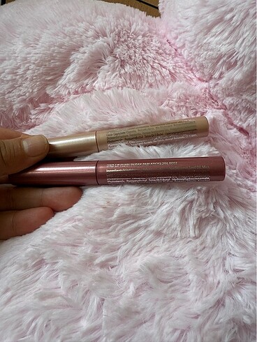 Clinique Lykd glow serisi glosslar