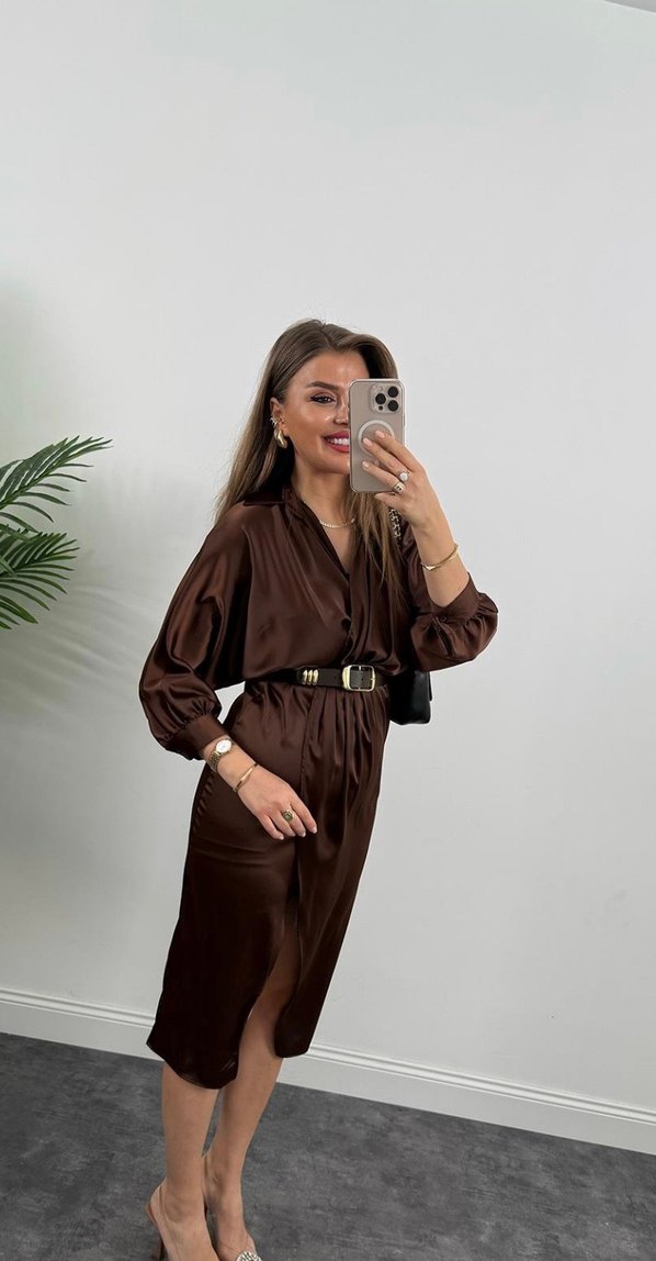 Kahverengi Uzun Saten Elbise - Görsel 2