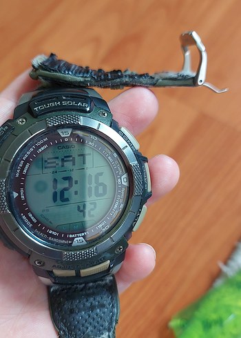 Casio Casio prg 80T 2894 titanyum kasa kol saati