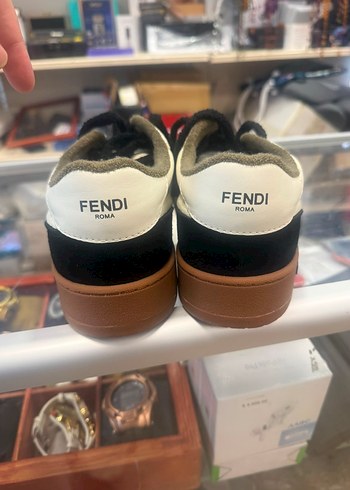 Fendi Roma Siyah Beyaz Bagcikli Sneaker