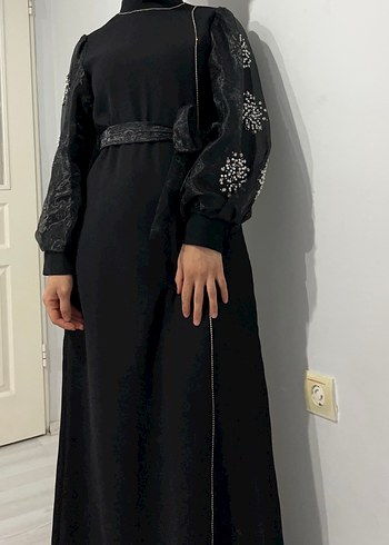 Boncuk İşlemeli Siyah Uzun tesettür Elbise