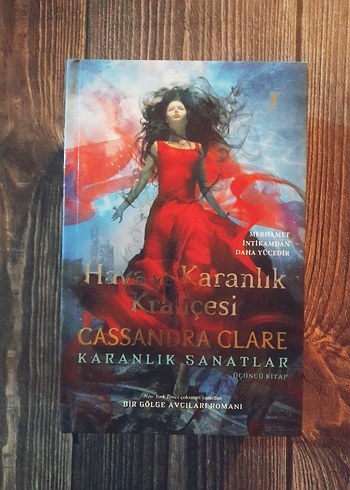Hava ve Karanlık Kraliçesi - Cassandra Clare