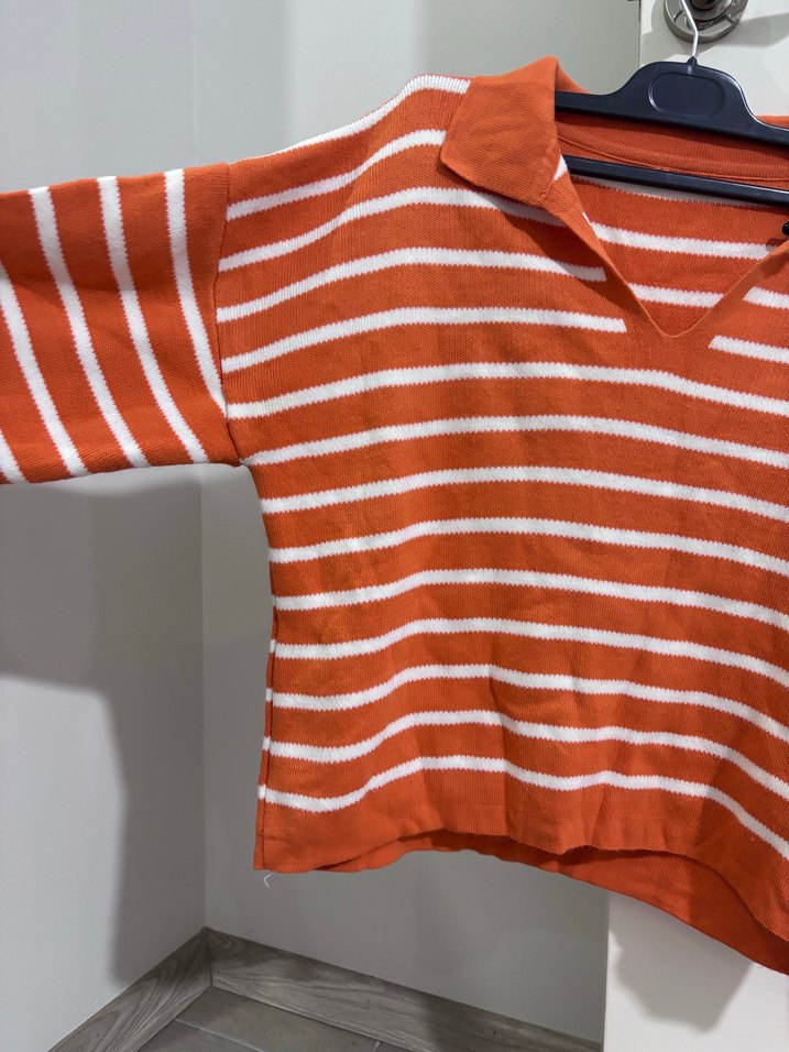 Turuncu çizgili triko kazak - Görsel 2
