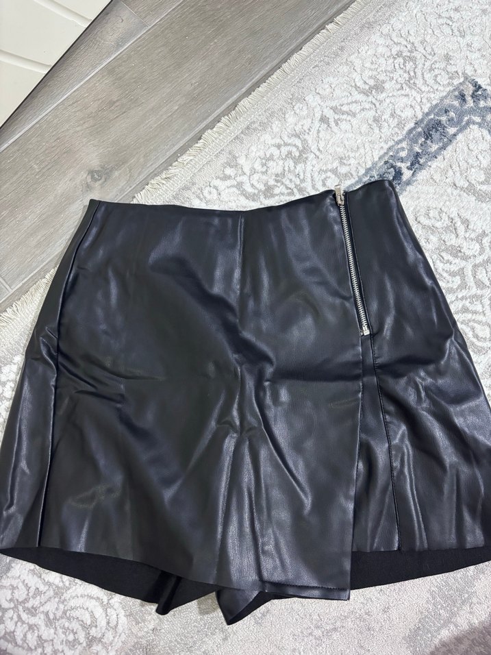 Siyah Deri Mini şort  Etek Fermuarlı - Görsel 2