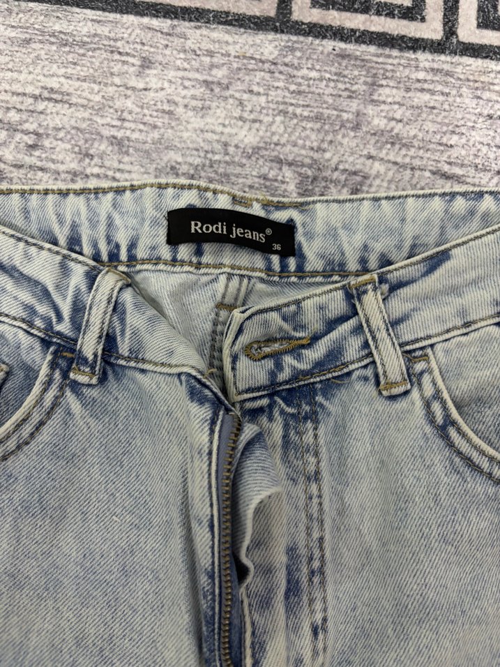 Mavi Yırtık Detaylı Salaş Kadın Kot Pantolon - Görsel 3