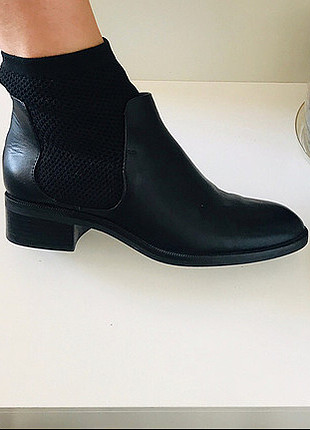 38 Beden Zara Bot