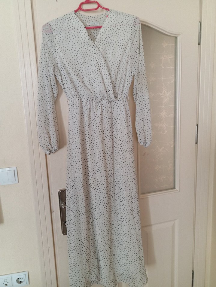 Uzun Kollu V Yakalı Beyaz Midi Elbise - Görsel 2