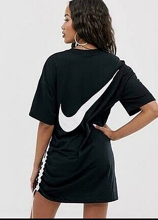 Nike elbise
