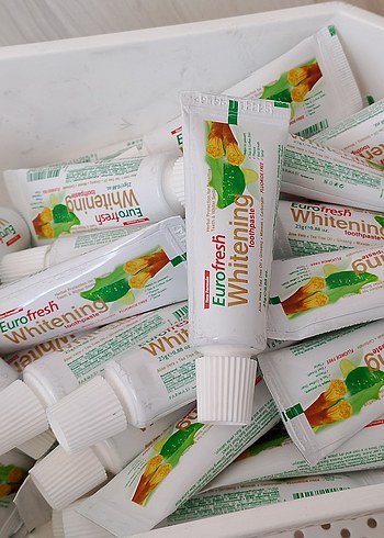 Farmasi Eurofresh Beyazlatıcı Diş Macunu