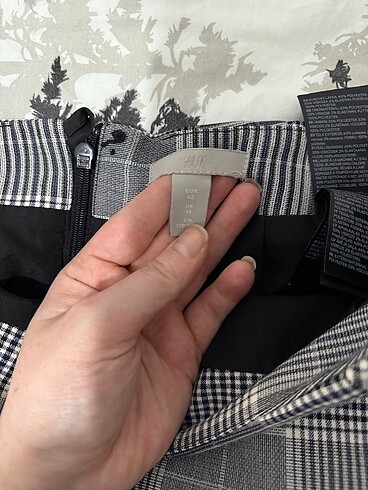 H&M H&M mini kumaş etek