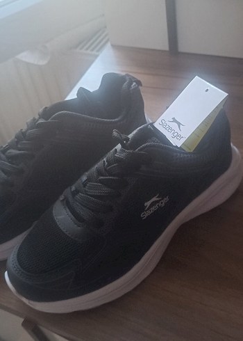 Slazenger Siyah Gri Kadın Spor Ayakkabı