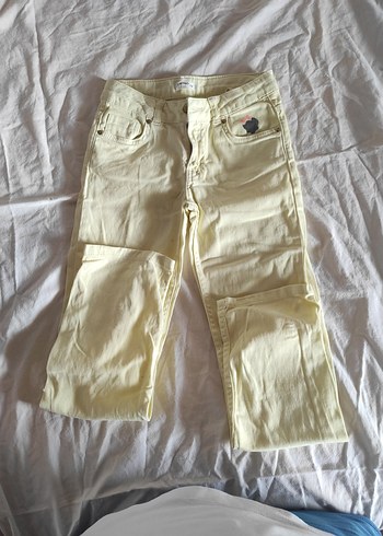 Koton Kids kız çocuğu sarı renk pantolon