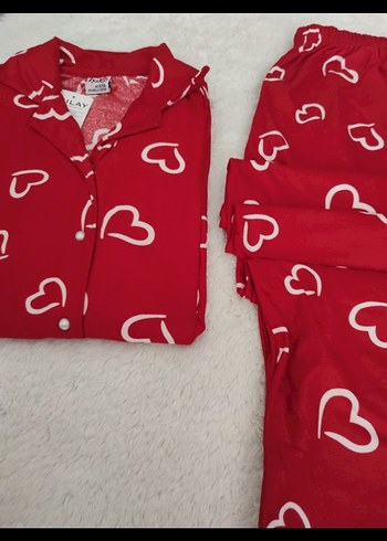 xxl Beden kırmızı Renk Uzun Kollu Kırmızı Kalp Desenli Pijama Takımı