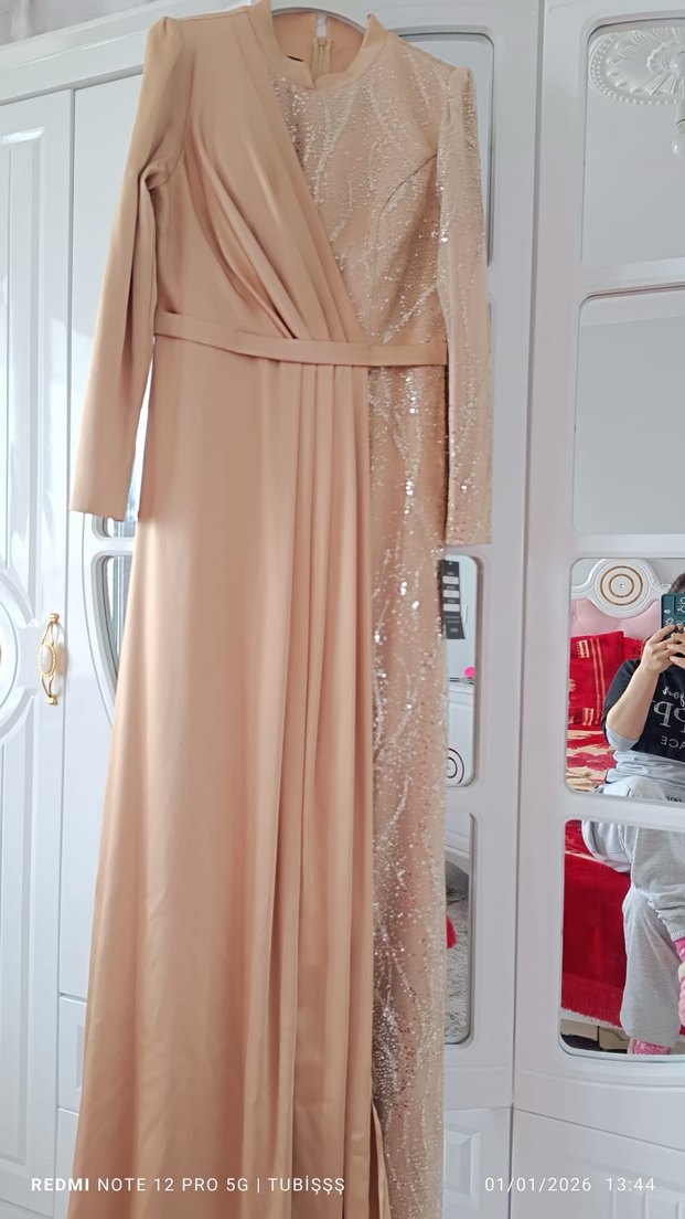 Bej Nakışlı Drapeli Uzun Abiye Elbise - Görsel 5