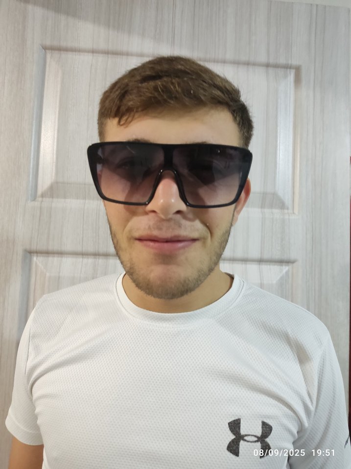 Şeffaf Gri Kadın Güneş Gözlüğü - Görsel 3