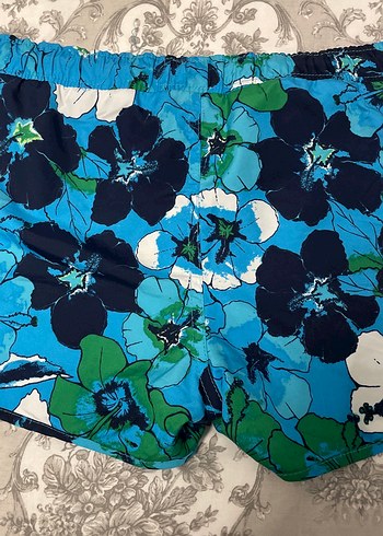 Mavi Çiçek Desenli Mini Şort - Görsel 2