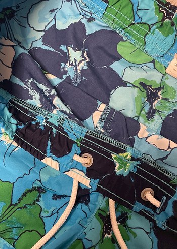 Mavi Çiçek Desenli Mini Şort - Görsel 4