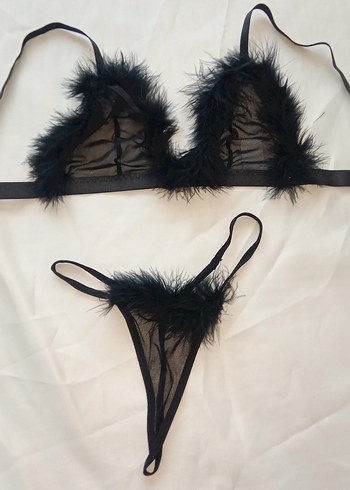 Pierre Cardin Siyah Tüylü Gotik Sütyen ve Tanga Takımı