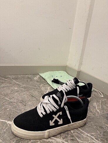 43 Beden Off white