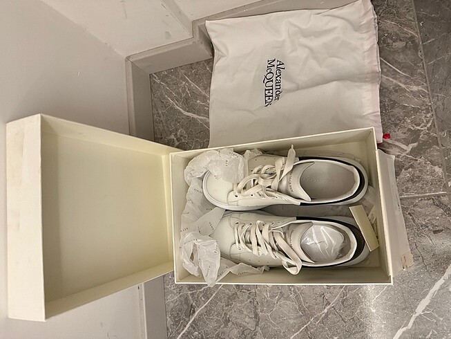 43 Beden beyaz Renk Alexander Mcqueen