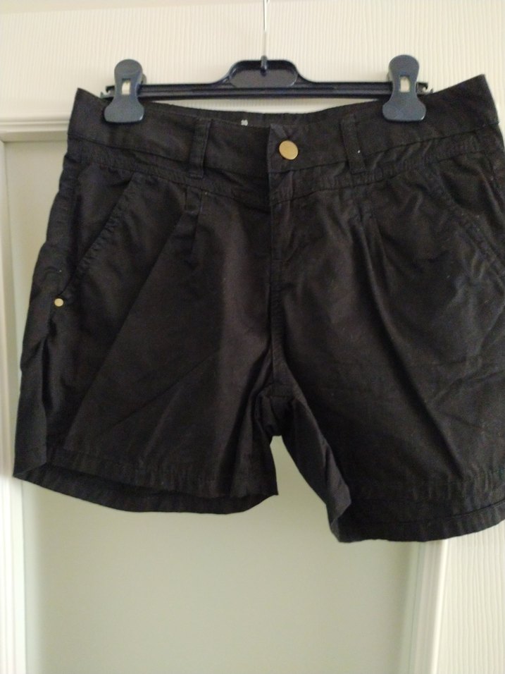 Kadın Siyah Kemerli Mini Şort - Görsel 2