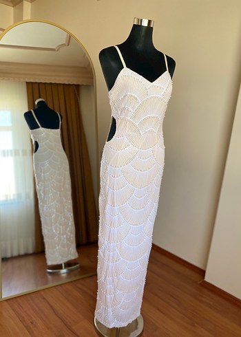 Boncuk İşlemeli Beyaz Uzun Abiye Elbise - Görsel 3