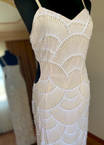 Boncuk İşlemeli Beyaz Uzun Abiye Elbise - Görsel 5