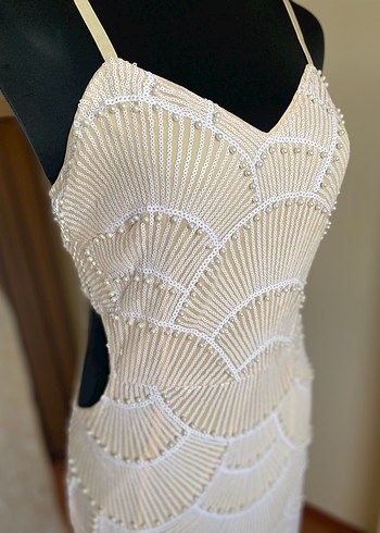 Boncuk İşlemeli Beyaz Uzun Abiye Elbise - Görsel 4