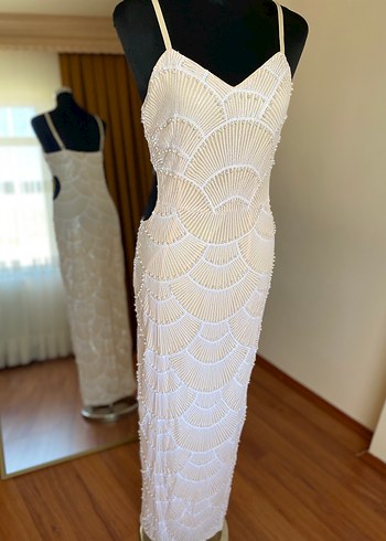 Boncuk İşlemeli Beyaz Uzun Abiye Elbise - Görsel 6